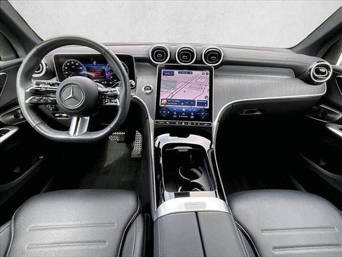 Used 2024 Mercedes-Benz GLC 300 4MATIC image 15