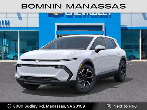 New 2026 Chevrolet Equinox EV LT image 6