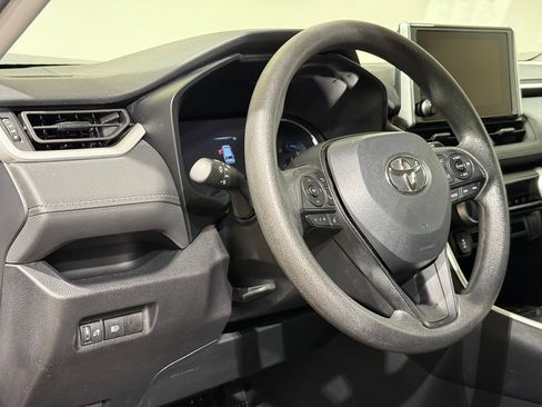 Certified 2025 Toyota RAV4 XLE AWD/4WD image 17