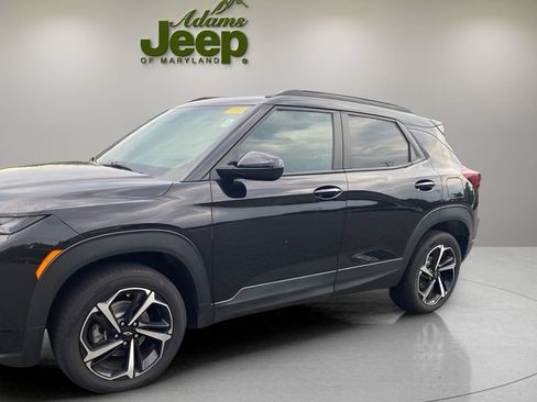Used 2023 Chevrolet TrailBlazer RS w/ Convenience Package AWD/4WD image 2