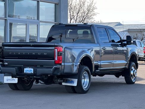 Used 2023 Ford F350 Platinum AWD/4WD image 4
