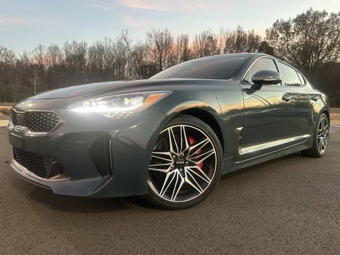 Used 2022 Kia Stinger GT2 image 9