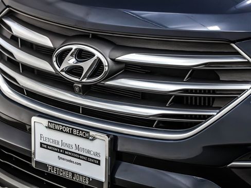 Used 2018 Hyundai Santa Fe Sport image 12