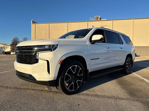 Used 2021 Chevrolet Suburban RST w/ Luxury Package image 2