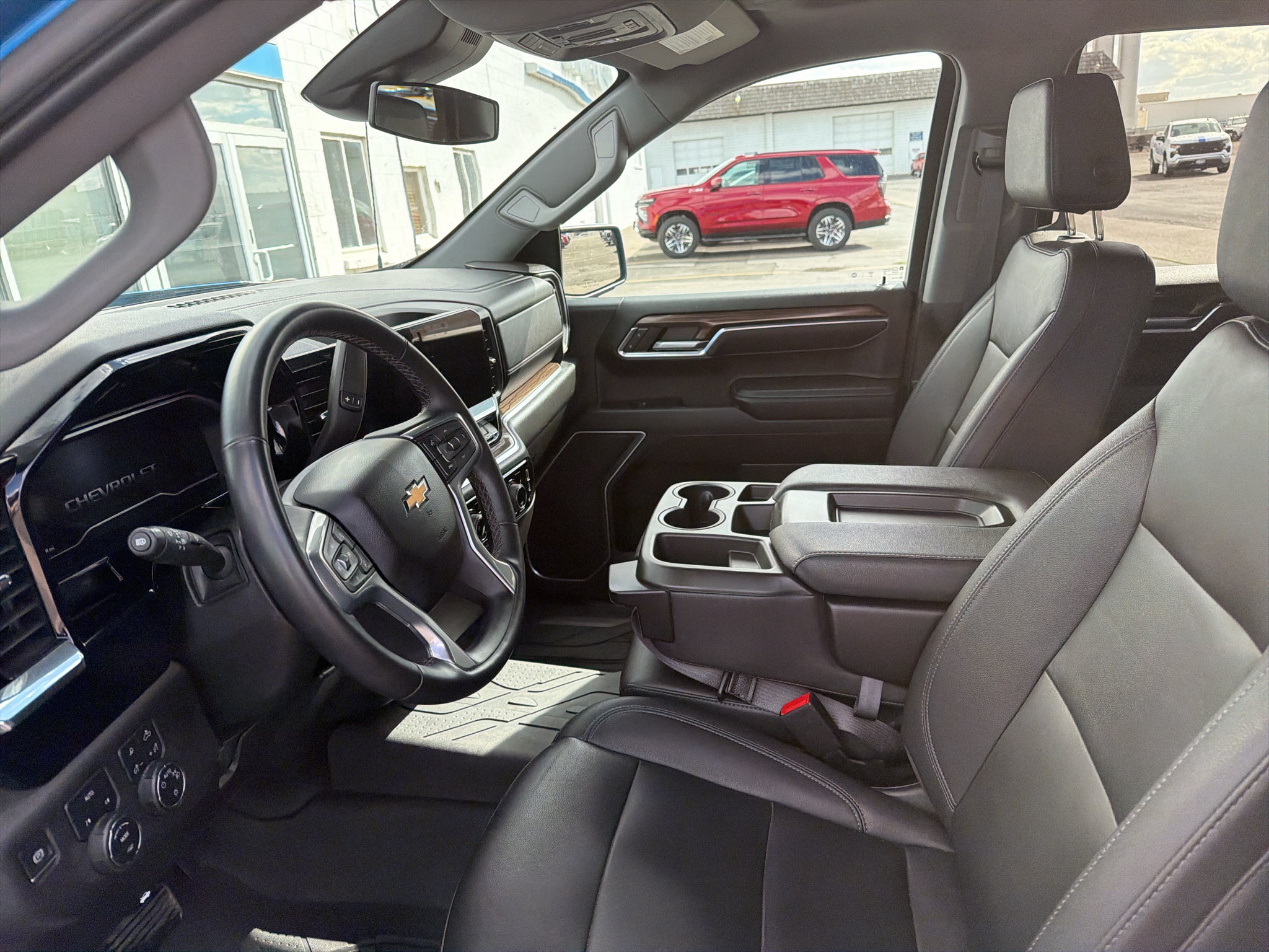 Used 2023 Chevrolet Silverado 1500 LT w/ Safety Package AWD/4WD image 10