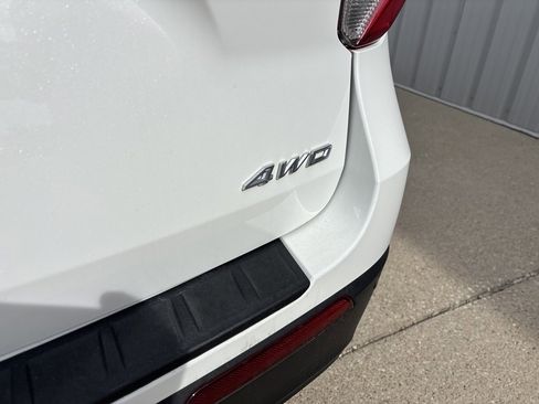 Used 2022 Ford Explorer XLT image 10