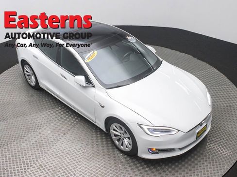 Used 2018 Tesla Model S 75D image 3