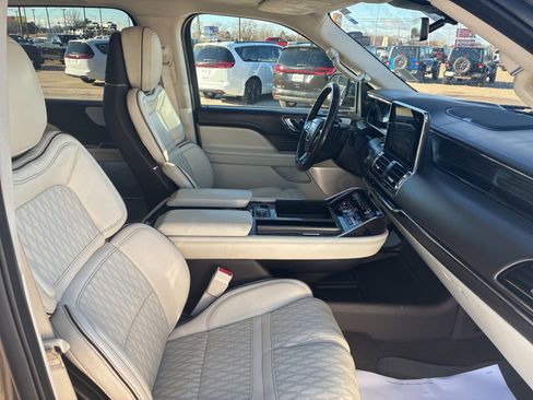Used 2019 Lincoln Navigator Black Label w/ Cargo Package image 20