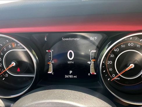 Used 2023 Jeep Gladiator Rubicon w/ LED Lighting Group AWD/4WD image 19