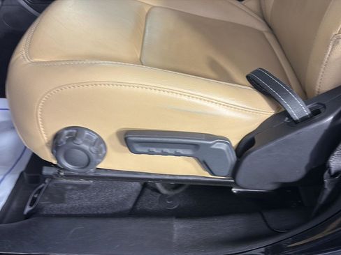 Used 2019 Jeep Wrangler Unlimited Rubicon image 25