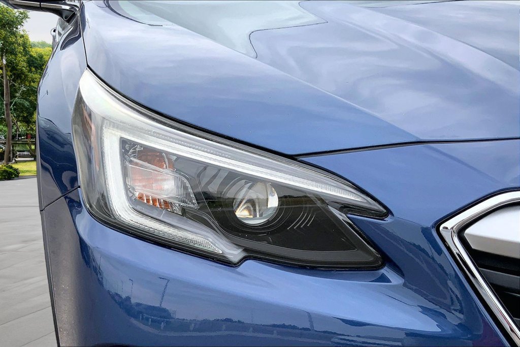 Used 2020 Subaru Outback Premium AWD/4WD image 29
