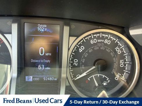 Used 2022 Toyota Tacoma SR5 AWD/4WD image 25
