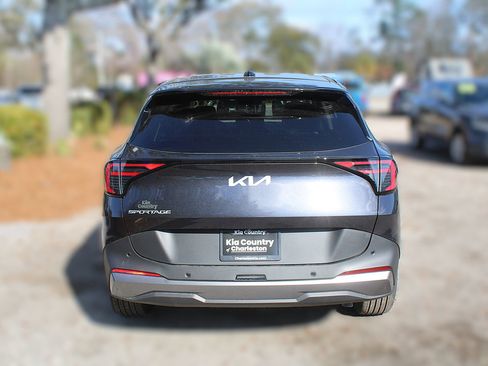 New 2026 Kia Sportage EX image 8