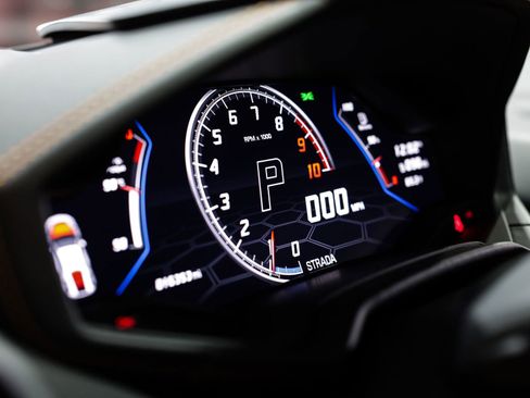 Used 2020 Lamborghini Huracan EVO image 27