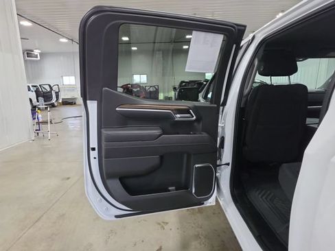 Used 2025 Chevrolet Silverado 1500 RST AWD/4WD image 25