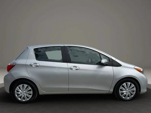 Used 2014 Toyota Yaris LE FWD image 10