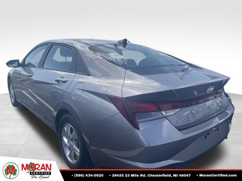Used 2023 Hyundai Elantra SE FWD image 6