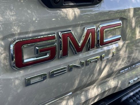 New 2026 GMC Canyon Denali image 33