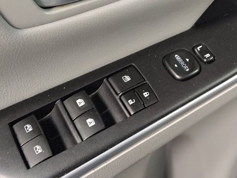 Used 2015 Toyota Camry LE FWD image 27