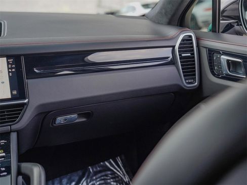 Used 2023 Porsche Cayenne GTS image 32