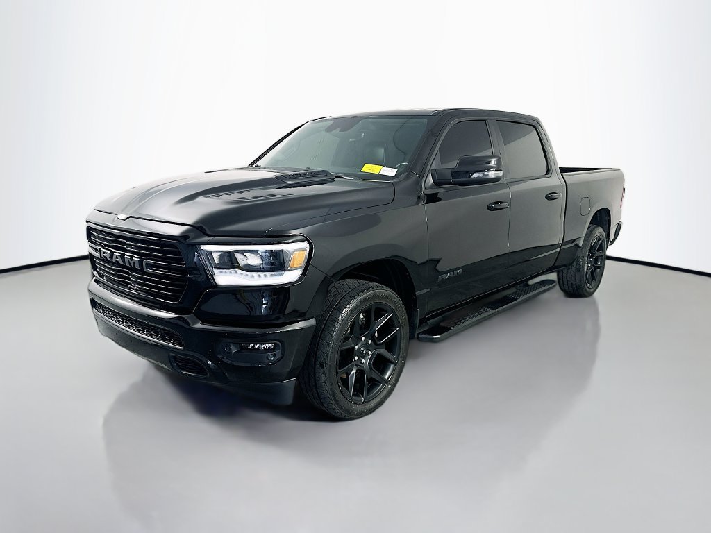 Used 2024 RAM 1500 Laramie AWD/4WD image 3