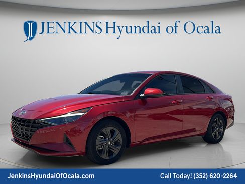 Certified 2023 Hyundai Elantra SEL w/ Cargo Package FWD image 7