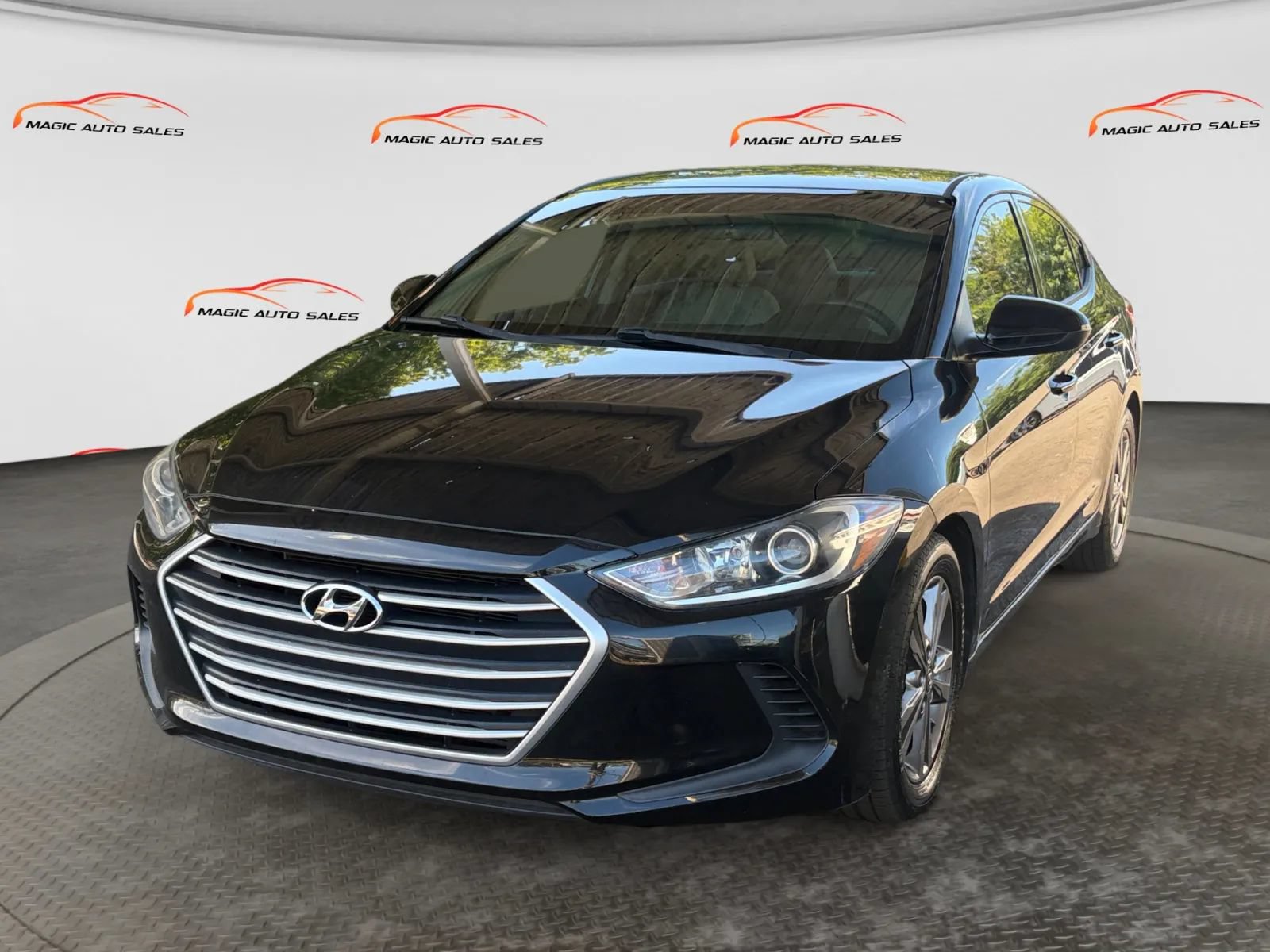 Used 2017 Hyundai Elantra SE FWD image 1