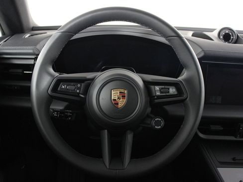 New 2026 Porsche Macan 4 Electric AWD/4WD image 12