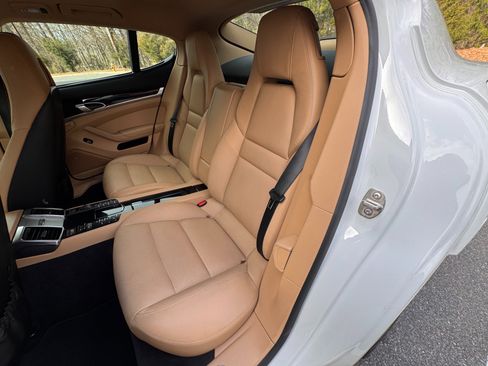 Used 2016 Porsche Panamera S image 46