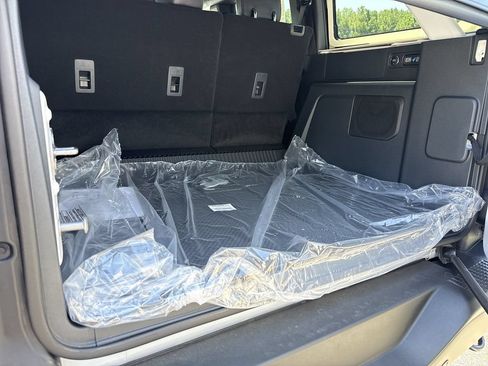 New 2026 Ford Bronco Raptor w/ Interior Carbon Fiber Pack AWD/4WD image 18