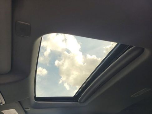 New 2026 GMC Sierra 1500 SLT w/ SLT Premium Package image 6