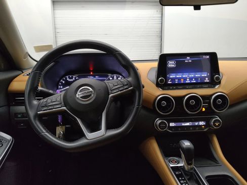 Used 2020 Nissan Sentra SV w/ SV Premium Package FWD image 22