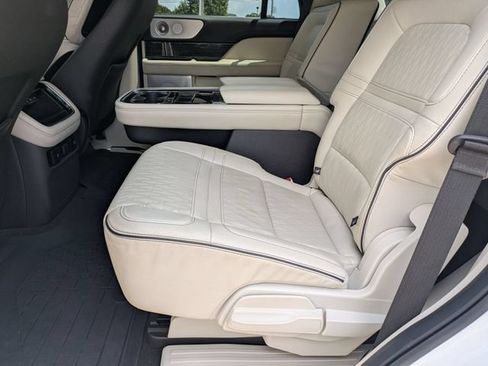 Certified 2022 Lincoln Navigator Black Label AWD/4WD image 27