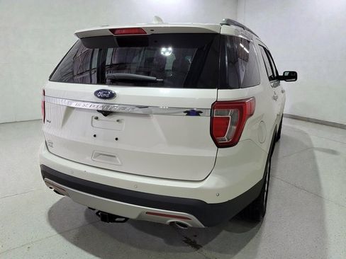 Used 2017 Ford Explorer XLT w/ Equipment Group 202A image 28