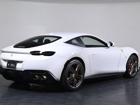 Used 2023 Ferrari Roma RWD image 9