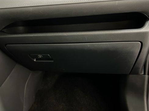 Used 2025 Toyota RAV4 LE FWD image 32