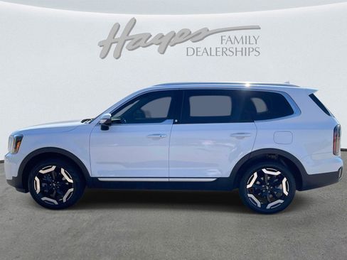 Used 2023 Kia Telluride EX w/ EX Captain's Chair Package FWD image 6