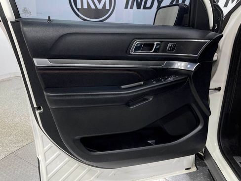 Used 2016 Ford Explorer Sport w/ Equipment Group 401A AWD/4WD image 15