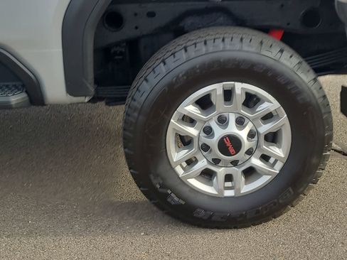 Used 2020 GMC Sierra 2500 SLE image 16