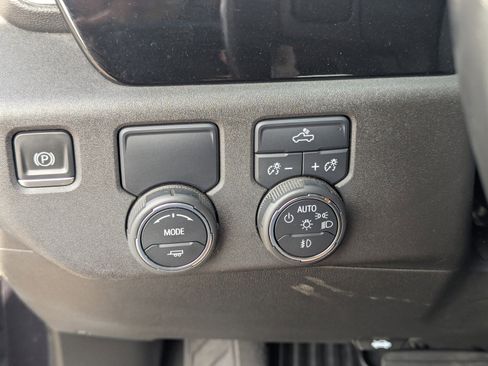 Used 2023 Chevrolet Silverado 1500 RST image 30