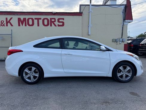 Used 2013 Hyundai Elantra FWD image 8