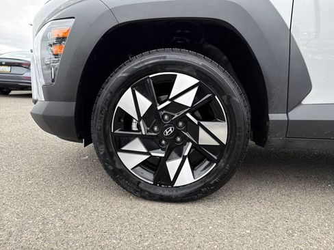Used 2024 Hyundai Kona SEL image 25