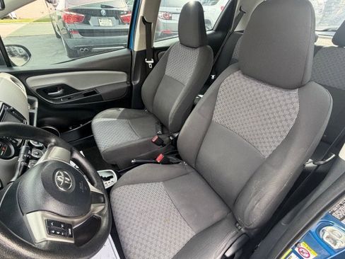 Used 2016 Toyota Yaris LE FWD image 9