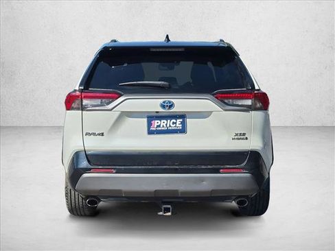 Used 2019 Toyota RAV4 XSE AWD/4WD image 3