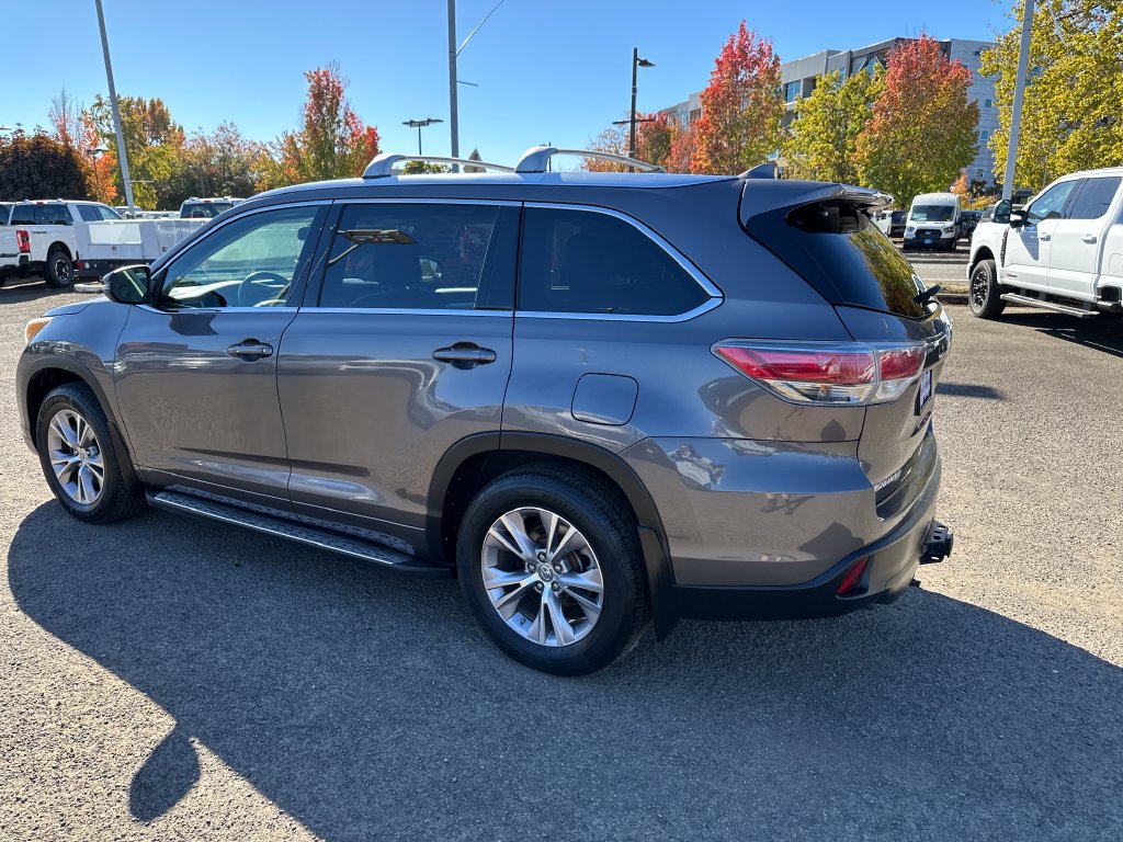 Used 2015 Toyota Highlander XLE AWD/4WD image 4