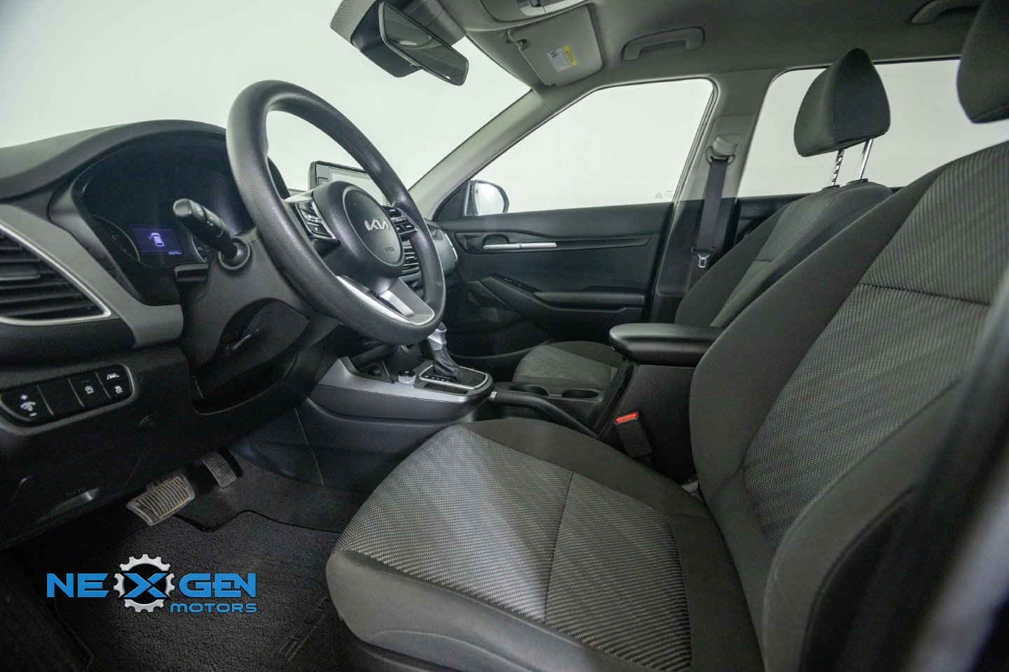 Used 2023 Kia Seltos LX AWD/4WD image 11