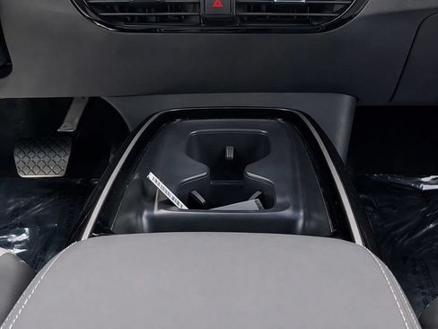 Certified 2024 Volkswagen ID.4 Pro AWD/4WD image 24