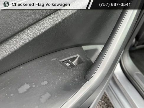 Used 2024 Volkswagen Jetta SE image 24