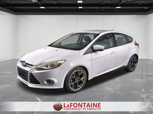 Used 2014 Ford Focus SE w/ Equipment Group 201A image 4