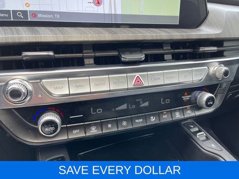 Used 2024 Kia Telluride SX w/ Towing Package FWD image 16